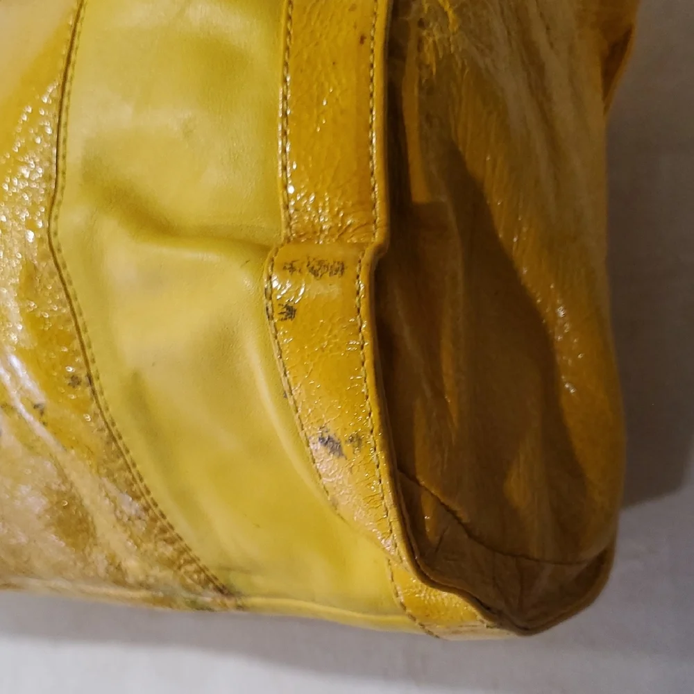 Flawed Jill Stuart Vibrant Yellow Shoulder Bag - Picture 8 of 16